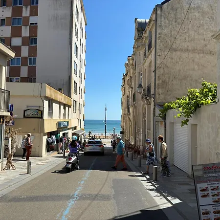 Cosy Au Centre, A Deux Pas De La Plage, Equipe Pour 4 Personnes - Fr-1-197-330 *